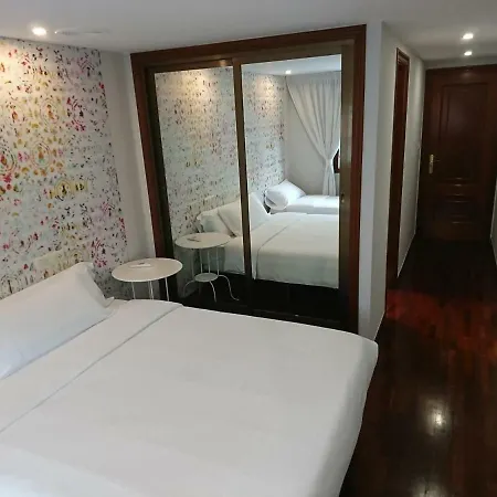 Saudade Hostal Cafeteria Hotel 3*