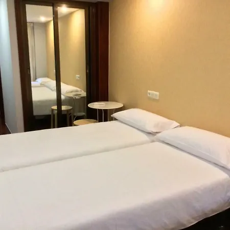 Hotel Saudade Hostal Cafeteria A Coruna