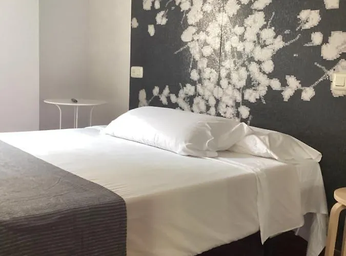 Hotel Saudade Hostal Cafeteria 3*