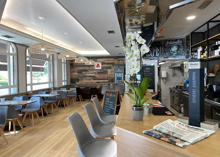 Hotel Saudade Hostal Cafeteria A Coruna